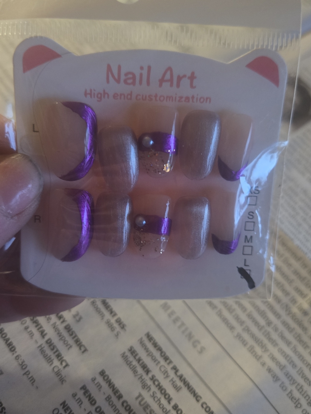 Nail Art Press-On Set in Shimmery Nude with Metallic Purple Accents